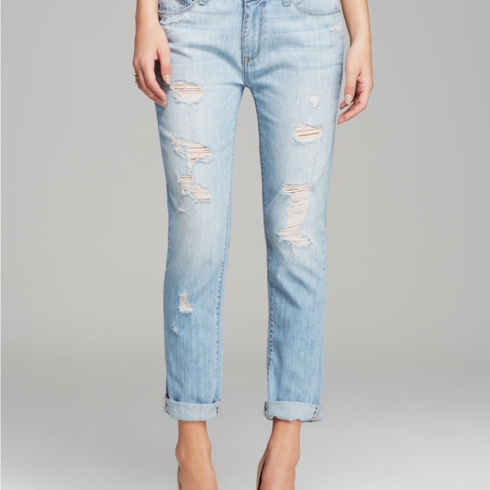 Paige New Jimmy Jimmy skinny boyfriend  destructed light wash jeans size 31